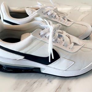 Women’s Nike Air Max Pre-Day